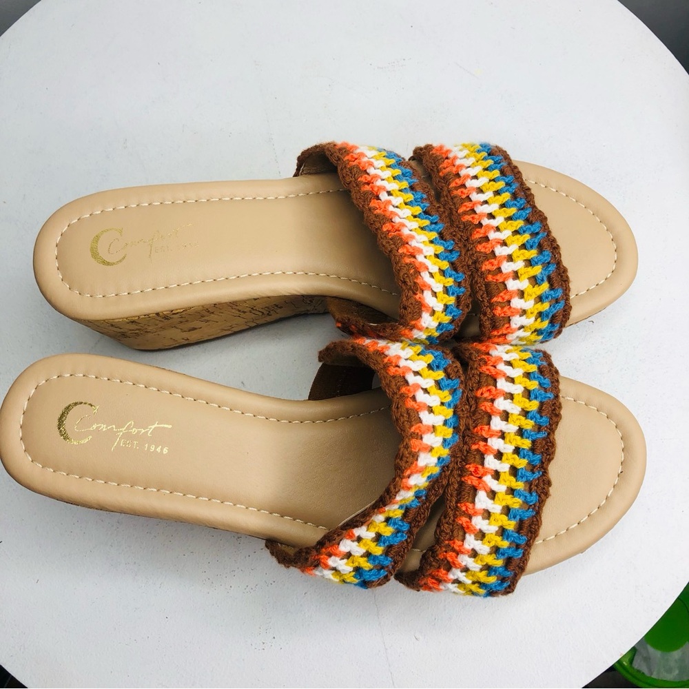 Comfort multi color crochet wedge sandals SZ 8. RR1 - Picture 3 of 11